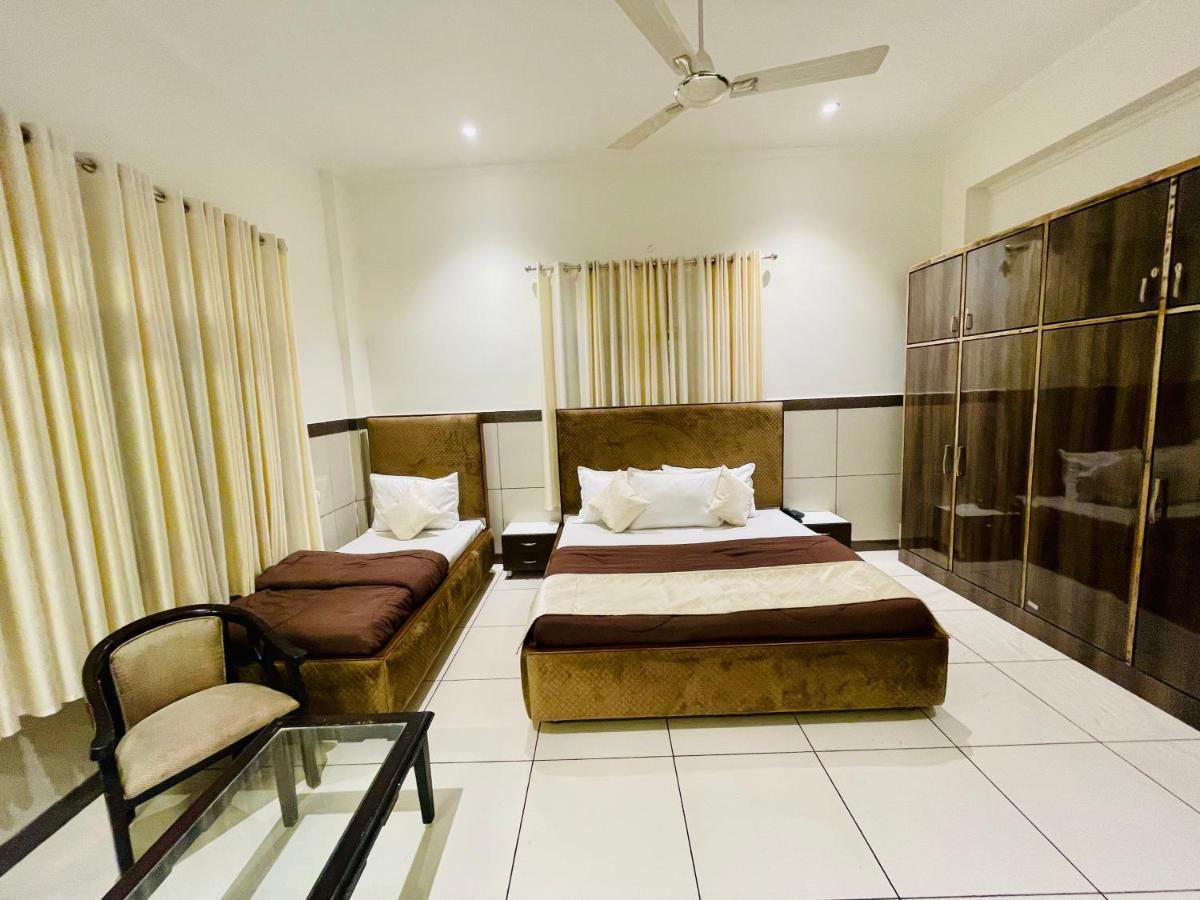 Hotel Primrose Regency Sonipat Exterior foto