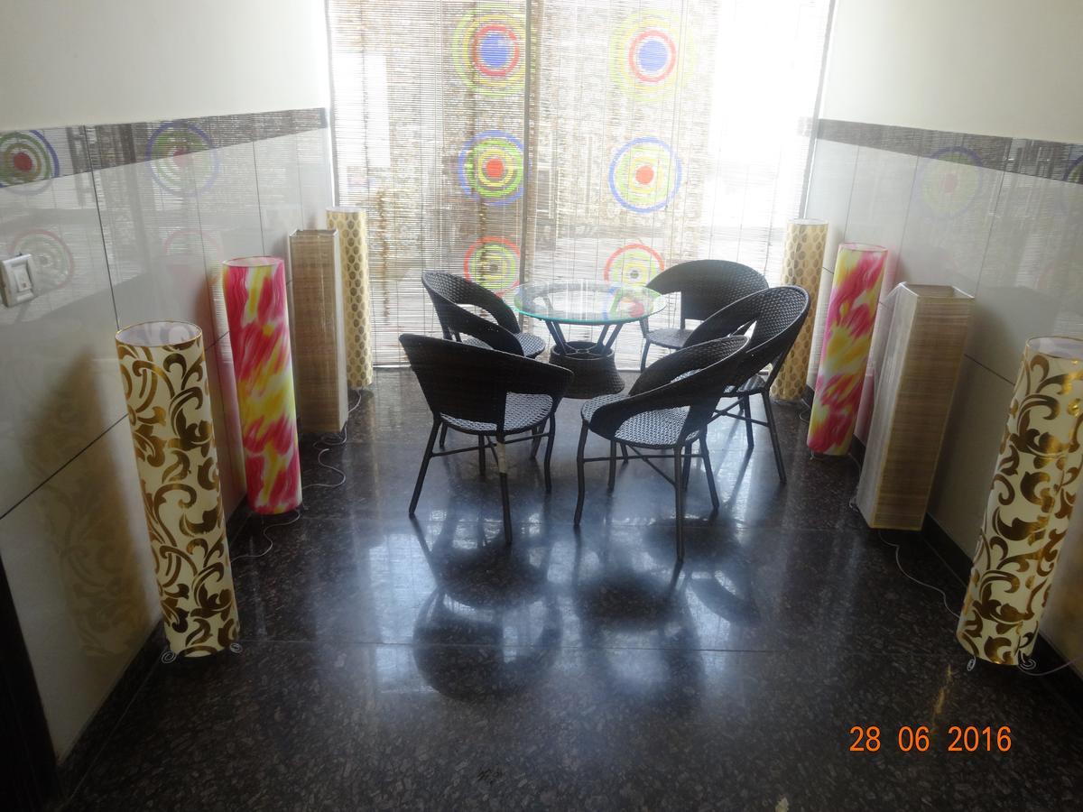 Hotel Primrose Regency Sonipat Exterior foto