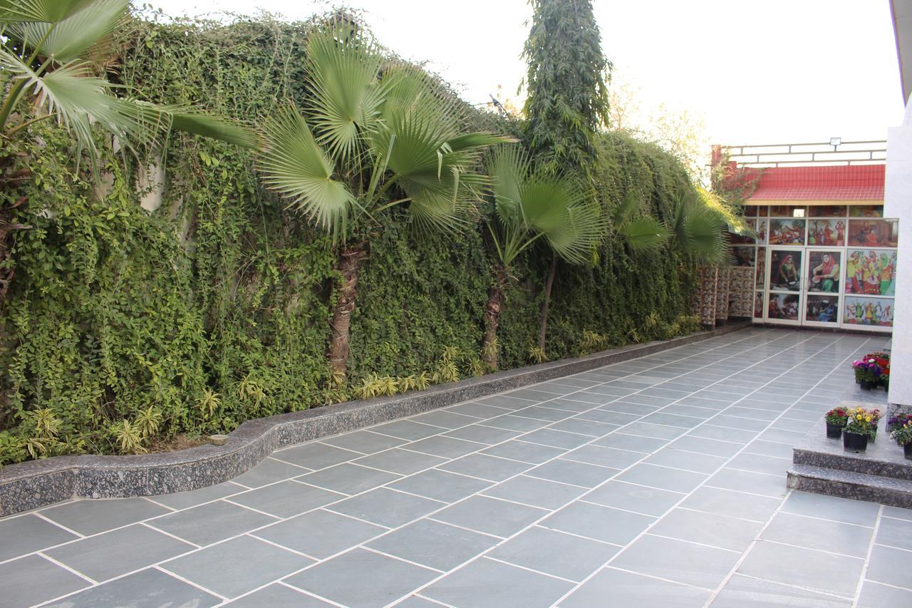 Hotel Primrose Regency Sonipat Exterior foto